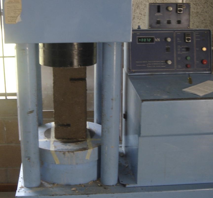 Figure 6. Shear Test Setup and Shear Zone, (a) Test Setup, (b) Direst Shear Failure. (b)